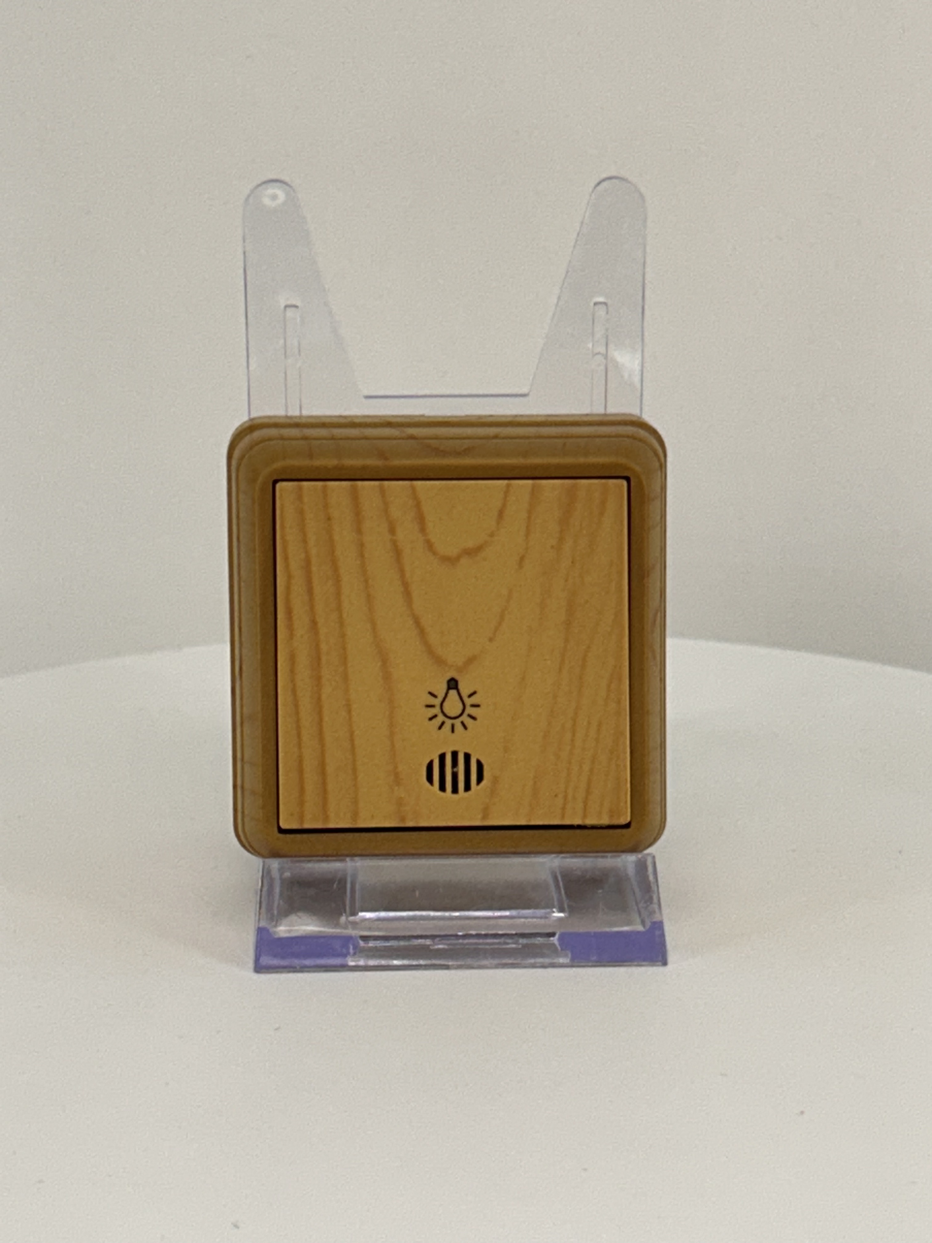 Kontrolltaster Aufputz IP20 in Eiche Holz Optik - BRON Kontrolltaster Aufputz IP20 in Eiche Holz Optik - BRON