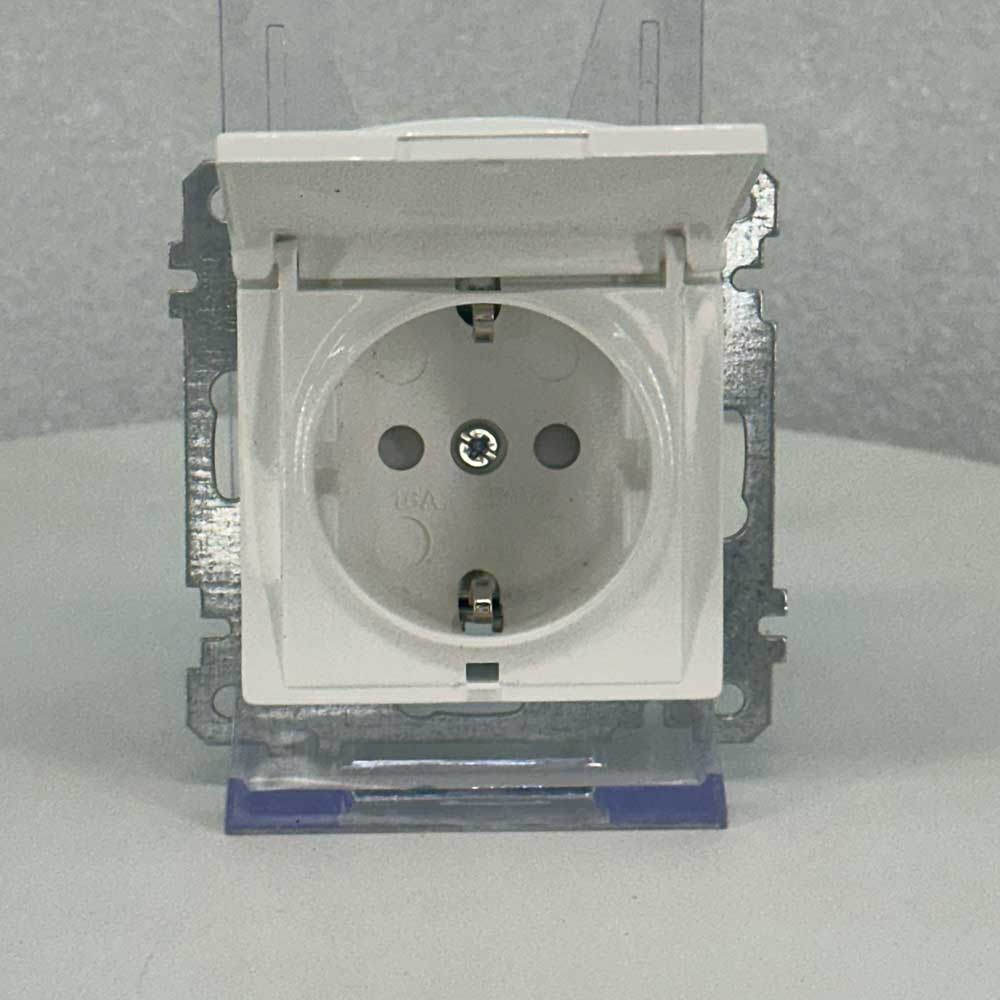 Unterputz-Steckdose 16A 230V mit Deckel & Kindersicherung – Weiß – Serie CANDELA