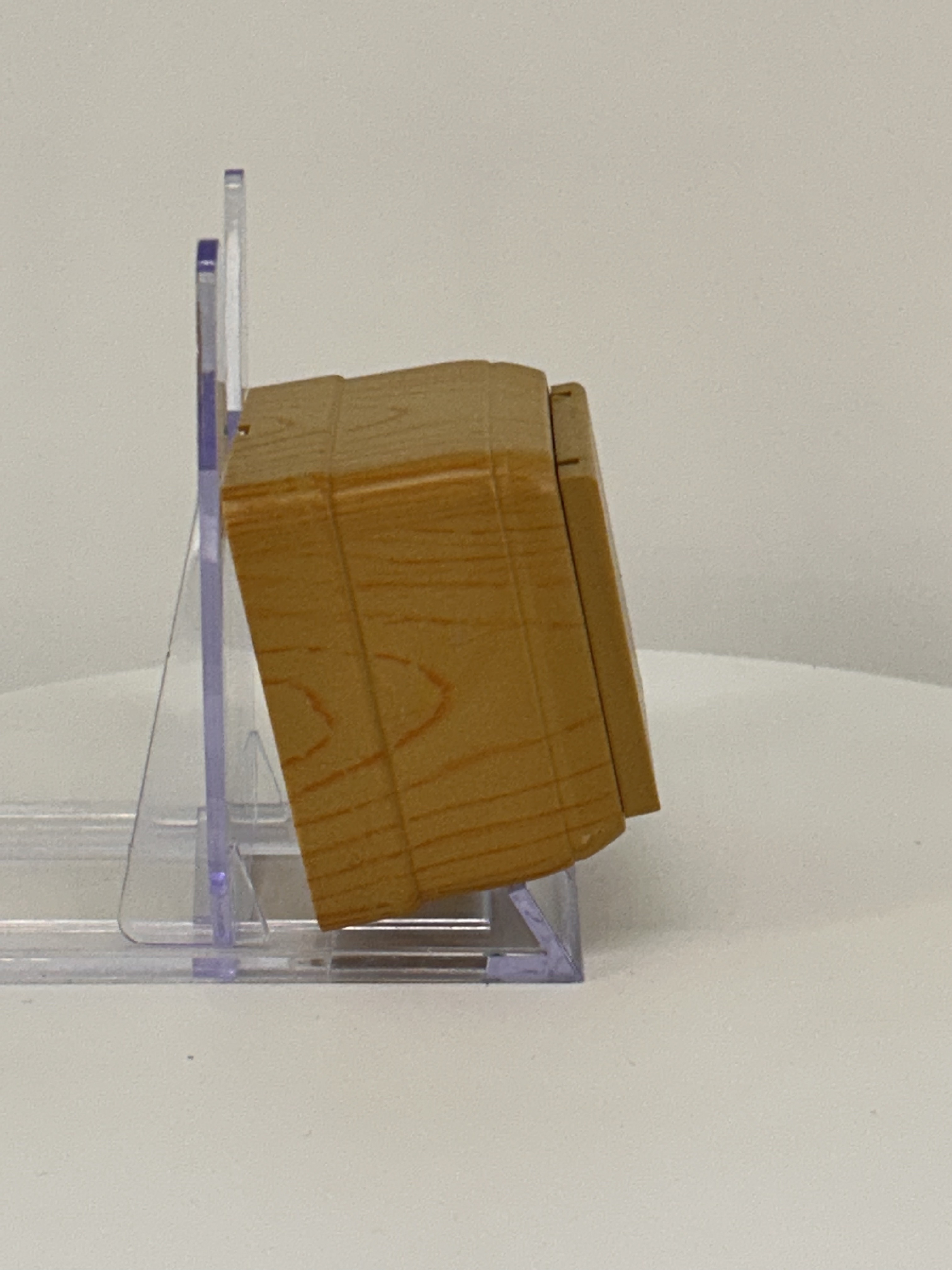 Steckdose mit Klappdeckel Eiche Holzoptik IP20 Aufputz - BRON Steckdose mit Klappdeckel Eiche Holzoptik IP20 Aufputz - BRON