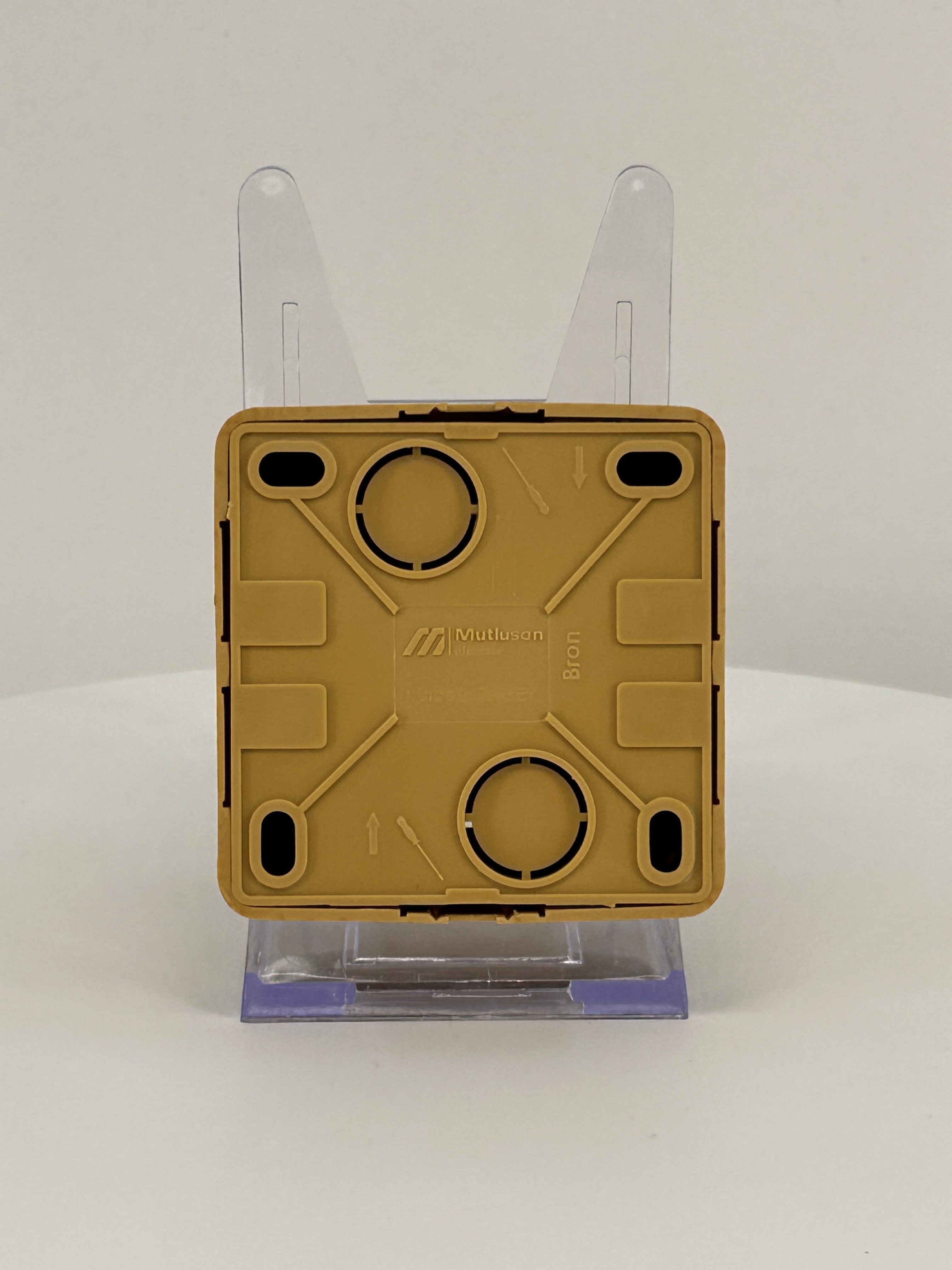 TV Enddose IP20 Aufputz Eiche Holz Optik - BRON TV Enddose IP20 Aufputz Eiche Holz Optik - BRON
