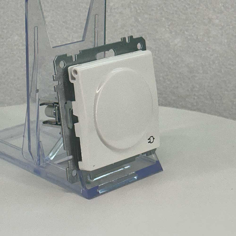 Unterputz-Steckdose 16A 230V mit Deckel & Kindersicherung – Weiß – Serie CANDELA