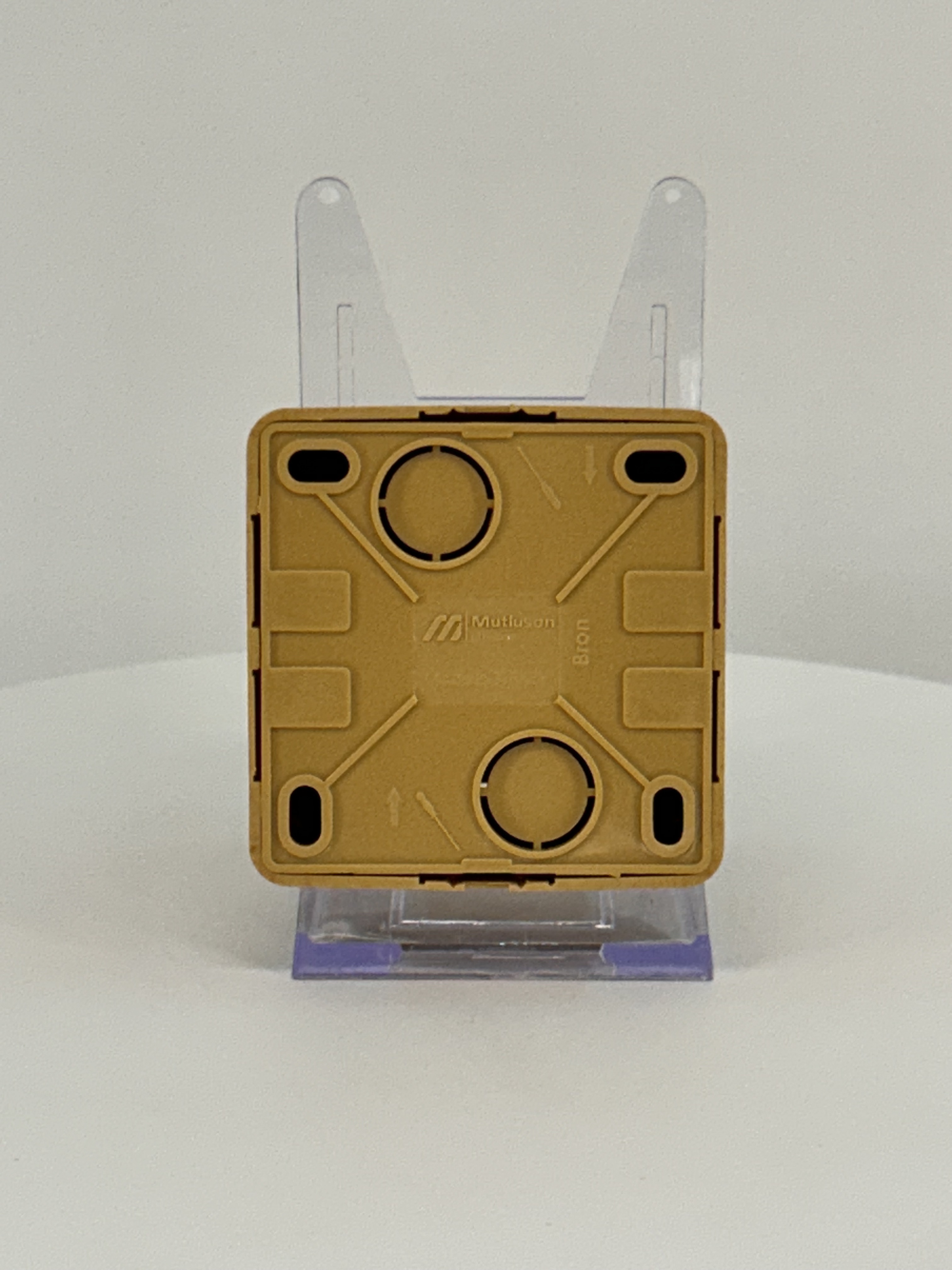 TV Durchgangsdose Eiche Holz Optik IP20 Aufputz - BRON TV Durchgangsdose Eiche Holz Optik IP20 Aufputz - BRON